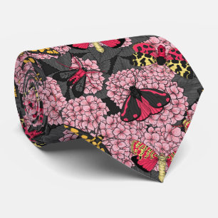 Motten auf rosa Hydrangea Krawatte