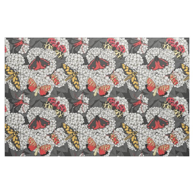Motten auf weißem Hydrangea Stoff (Fat Quarter (45,7 x 55,9 cm))
