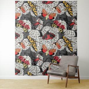 Motten auf weißem Hydrangea Wandteppich