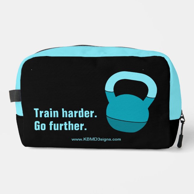 Motto Train Harder Go Further Electric-Blue Black Waschbeutel (Vorderseite)