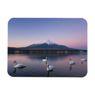 Mount Fuji   Yamanaka See mit Schwänen Magnet