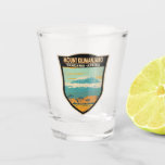Mount Kilimanjaro Tansania Afrika Vintag Schnapsglas<br><div class="desc">Mount Kilimanjaro Vektorgrafik Design. Es ist der höchste Berg Afrikas und der höchste freistehende Berg der Welt.</div>