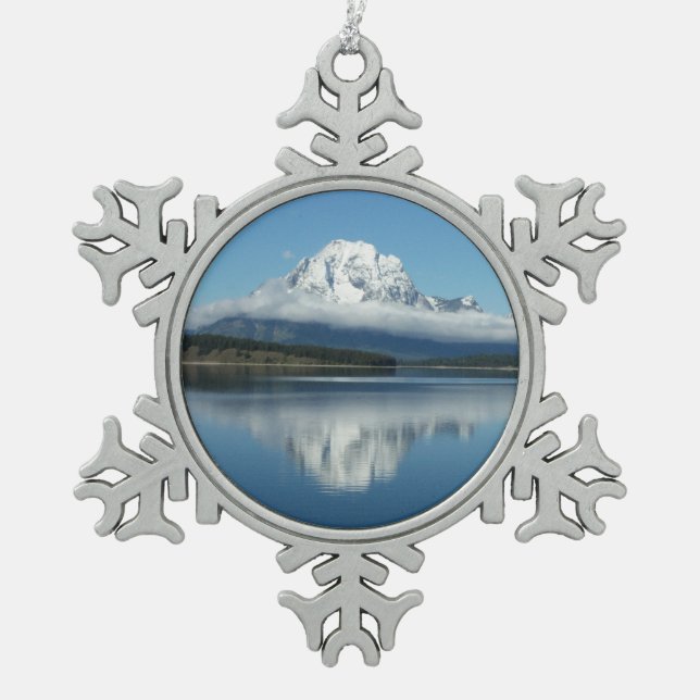 Mount Moran Reflection auf Grand Teton Schneeflocken Zinn-Ornament (Vorderseite)