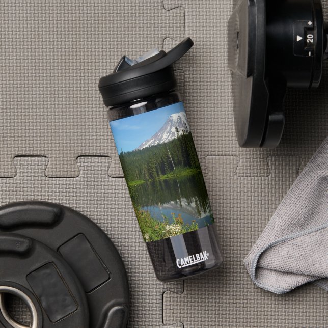Mount Rainier Lake Reflection with Wildflowers Trinkflasche (Fitnessstudio)