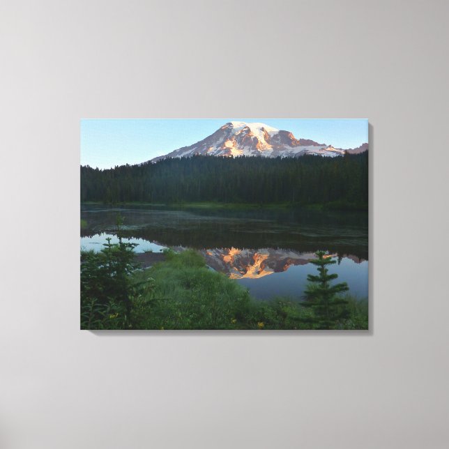 Mount Rainier reflektiert Sonnenaufgang II Leinwanddruck (Vorderseite)