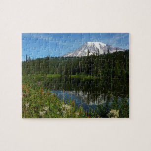 Mount Rainier Seereflektion mit Wildblumen