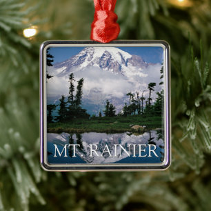 Mount Rainier Spiegelung in einem Bergteich Ornament Aus Metall