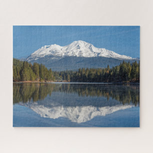 MOUNT SHASTA REFLEKTIERT