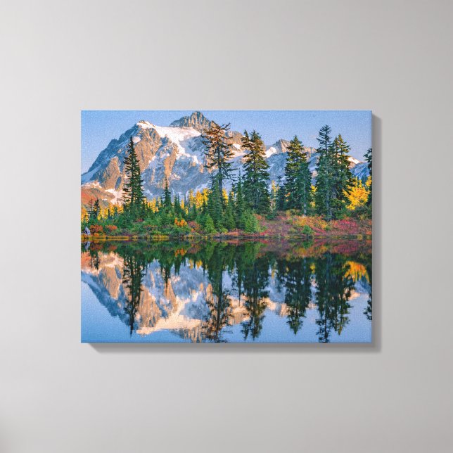 Mount Shuksan gespiegelt im Reflection Lake Leinwanddruck (Vorderseite)