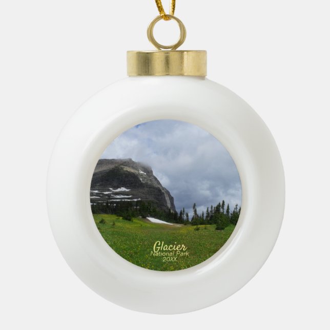 Mountain and Meadow Glacier National Park Foto Keramik Kugel-Ornament (Vorderseite)