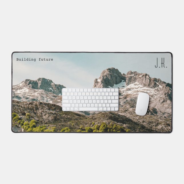 Mountain Landscape (Custom Text and Initials) Schreibtischunterlage (Tastatur & Maus)