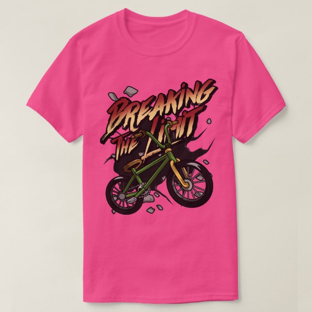 Mountainbike im Wald mit Steinen T-Shirt (Design vorne)