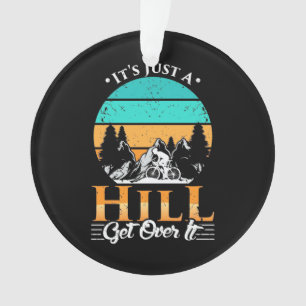 Mountainbiker überqueren Berg Ornament