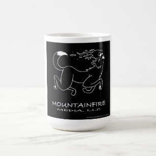 MountainFire Coyote White auf Schwarzer Hintergrun Kaffeetasse