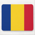 Mousepad mit Flagge Rumäniens<br><div class="desc">Erweitern Sie Ihren Arbeitsbereich mit unserem exklusiven Mousepad mit der rumänischen Flagge! Dieses Mousepad, mit viel Liebe zum Detail gestaltet, ist mehr als nur ein funktionales Accessoire, es ist eine Feier der reichen Kultur und des kulturellen Erbes Rumäniens. Das lebendige Design zeigt die berühmte rumänische Flagge, was dieses Mousepad zu...</div>