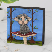 Mouton bébé sur champignon