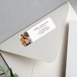 Moving Christmas Foto Moving Rücksendeadresse<br><div class="desc">Dies ist die Saison des guten Beifalls,  verbreiten die Freuden der Weihnachten und die Neuigkeiten über Ihren Umzug mit diesem modernen Foto Rückkehr Adresse Label Vorlage. Fügen Sie einfach Ihr Foto und Ihre neuen Adressdaten hinzu,  indem Sie auf "Personalisieren" klicken.</div>