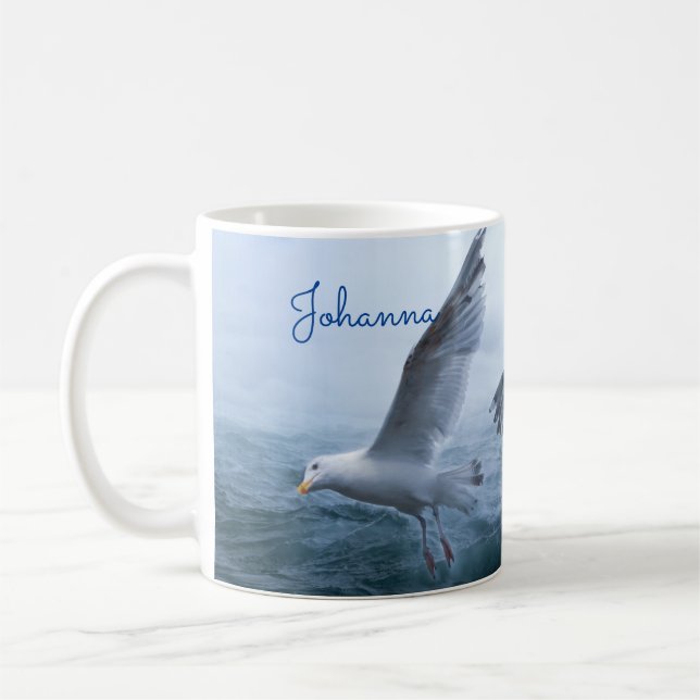 Möwen fliegen über das Meer Kaffeetasse (Links)