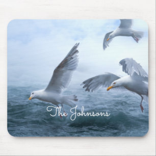 Möwen fliegen über das Meer Mousepad