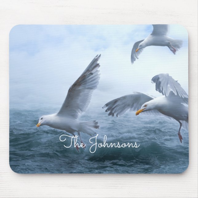 Möwen fliegen über das Meer Mousepad (Vorne)