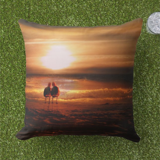 Möwen - Lovebirds bei Sonnenuntergang Kissen (Gras)