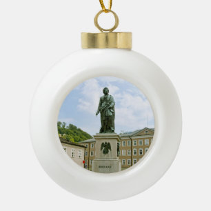 Mozart-Denkmal in Salzburg, Österreich Keramik Kugel-Ornament