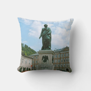 Mozart-Statue in Salzburg Kissen
