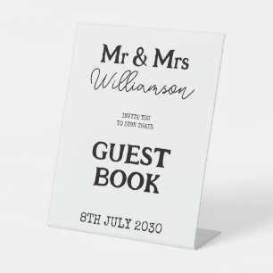 Mr. And Mrs Black and White Wedding Guest Book Sockelschild