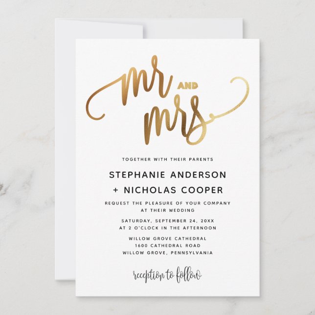 Mr. and Mrs Gold Lovely Script Typografy Wedding Einladung (Vorderseite)