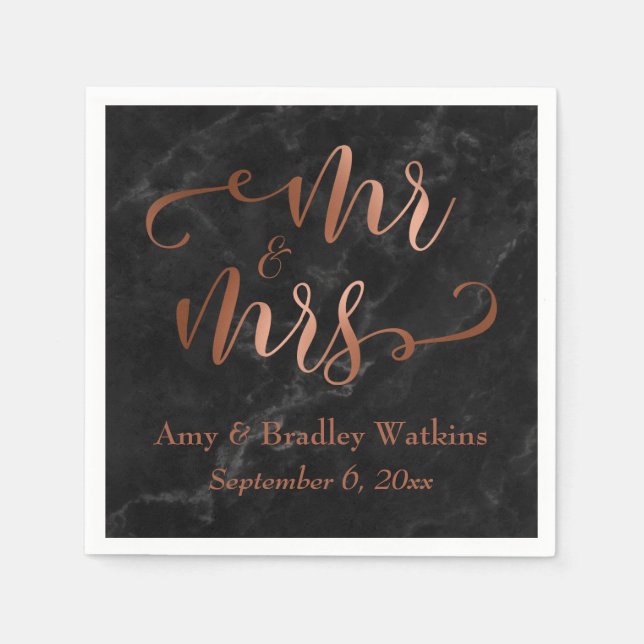 "Mr. and Mrs." Imitate Copper Script über Black Ma Serviette (Vorderseite)