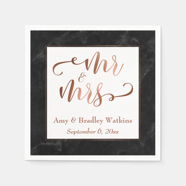 "Mr. and Mrs." Imitate Copper Script über Black Ma Serviette (Vorderseite)
