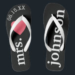 Mr. and Mrs. Personalisiert Honeymoon with Heart Flip Flops<br><div class="desc">Ein perfektes Design für eine Hochzeit am Strand oder für die Hochzeitsreise. Ändern Sie die Frau zu Herrn,  um ein Koordinierungspaar zu machen.</div>