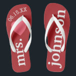 Mr. and Mrs. Personalisiert Honeymoon with Heart Flip Flops<br><div class="desc">Ein perfektes Design für eine Hochzeit am Strand oder für die Hochzeitsreise. Ändern Sie die Frau zu Herrn,  um ein Koordinierungspaar zu machen.</div>