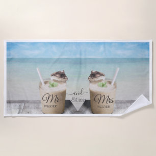 Mr. and Mrs Tropical Ocean Cocktails Strandtuch