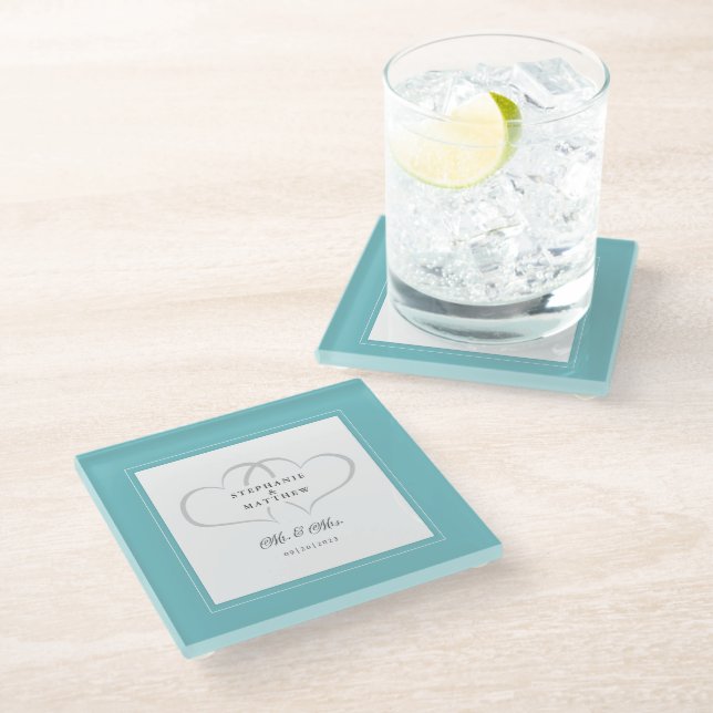 Mr & Mrs Aqua White Elegant Wedding Chic Hearts Glasuntersetzer (Schrägansicht)