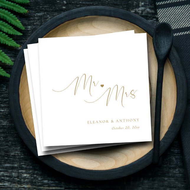 Mr & Mrs. Gold Script Wedding Napkins | elegant Serviette (Elegant Gold Script Mr and Mrs Love Heart Wedding Napkins)
