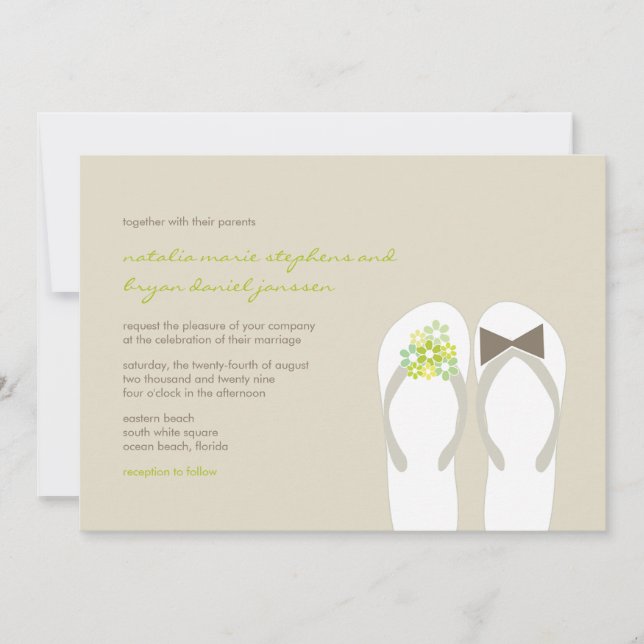 Mr & Mrs Green Flip Flops Beach Wedding Einladung (Vorderseite)
