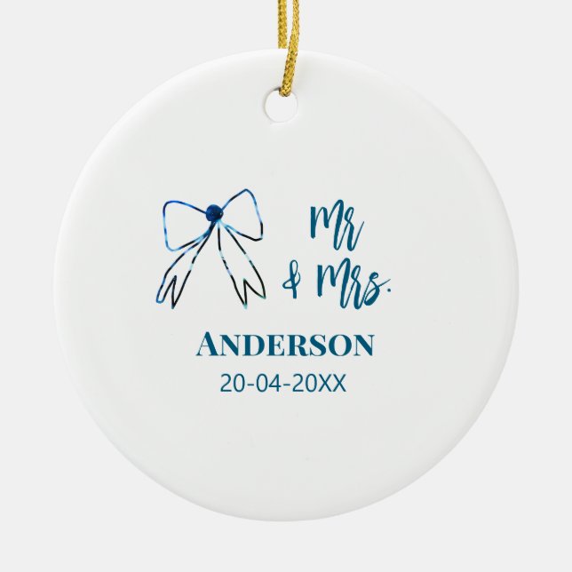 Mr. & Mrs. Name Datum Gastgeschenk Hochzeit blau g Keramik Ornament (Vorne)