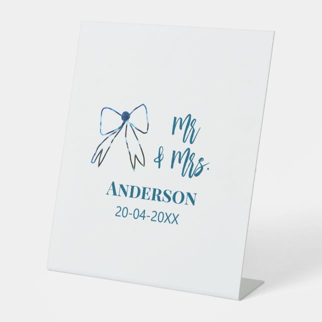 Mr. & Mrs. Name Datum Gastgeschenk Hochzeit blau g Sockelschild (Vorderseite)