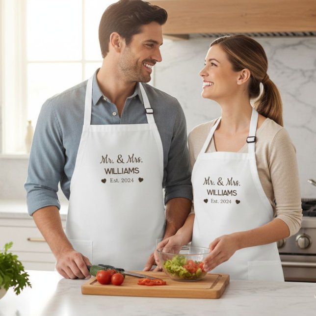 Mr. & Mrs. Personalized Couple Apron Lange Schürze (Von Creator hochgeladen)