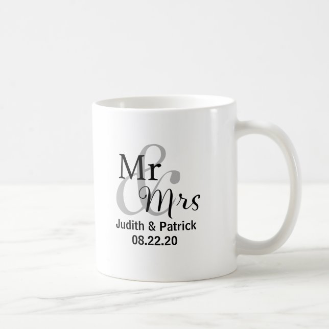 Mr. & Mrs. Wedding Date mit Bride & Groom Namen Kaffeetasse (Rechts)