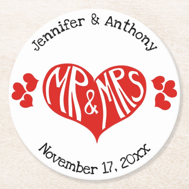 Mr. und Mrs. Red and White Heart Shape Wedding Runder Pappuntersetzer (Vorderseite)