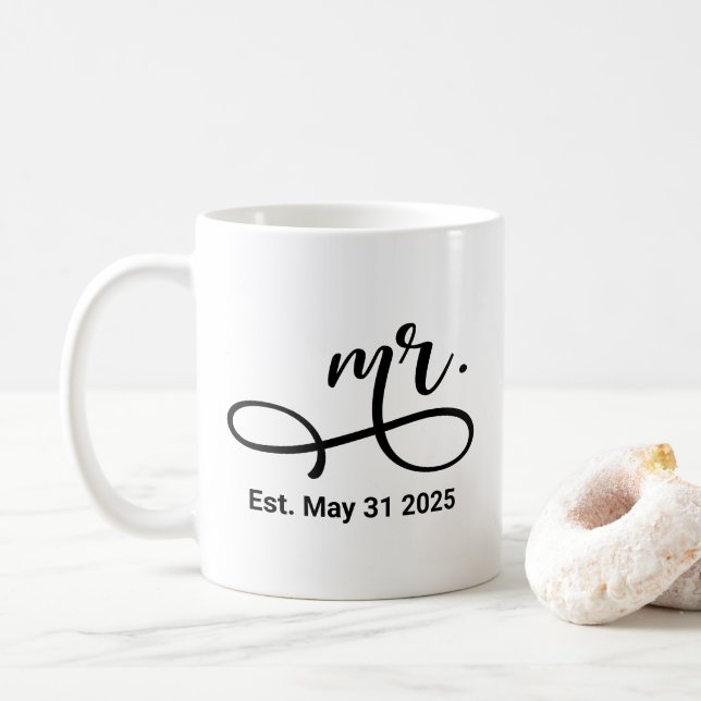 Mrs. Black Modern Script Custom Wedding neu Kaffeetasse (Mit Donut)