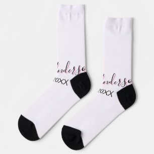Mrs. Familienname Vorname schwarz pink est Jahr mo Socken