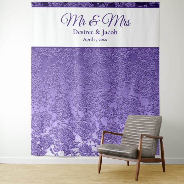 Mrs. & Mrs. Elegant Lila White Background Wandteppich (Beispiel)