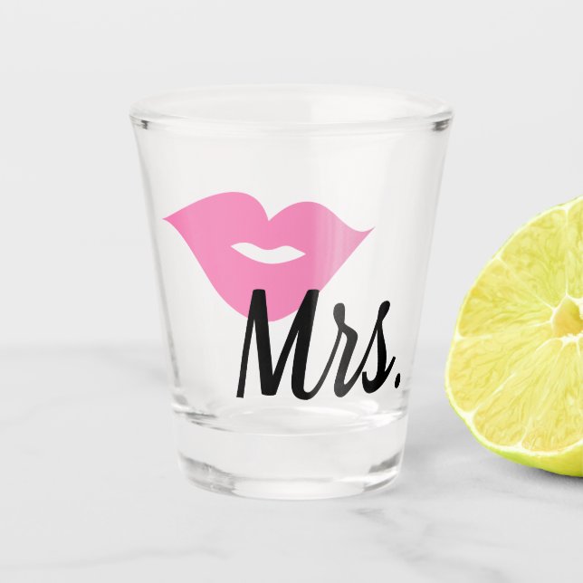 Mrs. Pink Lips Shot Glass Schnapsglas (Vorderseite)