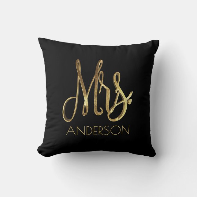 Mrs. Your Name Gold Look Typografie Elegantes Scri Kissen (Vorderseite)