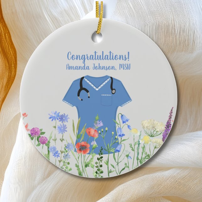 MSN Nurse Blue Scrubs Keramik Ornament (Von Creator hochgeladen)