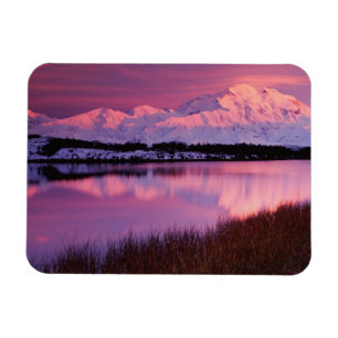 Mt. Denali bei Sonnenuntergang vom Reflection Pond Magnet