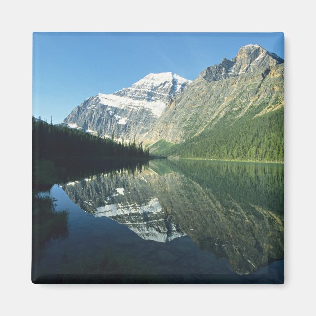 Mt Edith Cavell in Cavell Lake, Jasper National Magnet (Vorne)